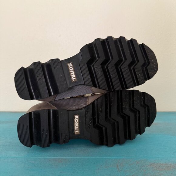 SOREL 'Joan Of Arctic Wedge III Lexie' Brown Distressed Leather Boots Sz 6.5 - Picture 8 of 9